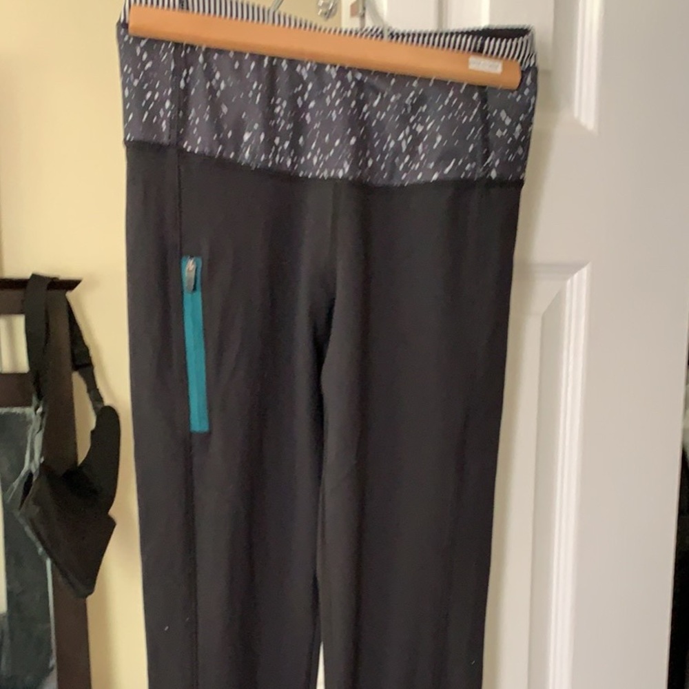 Lululemon yoga pants